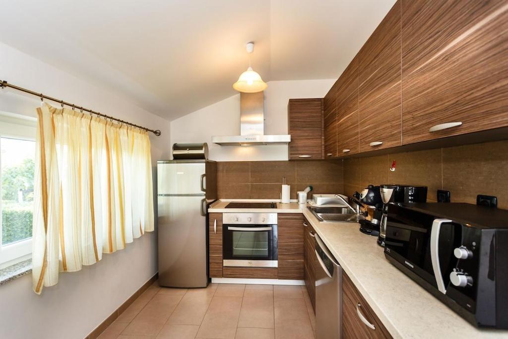 Premium Apartment Near Center And Beach With Parking Krk Town Eksteriør billede